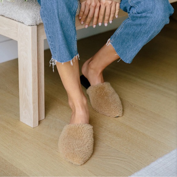 Jenni Kayne Shearling Mule, size 7 - Picture 2 of 4
